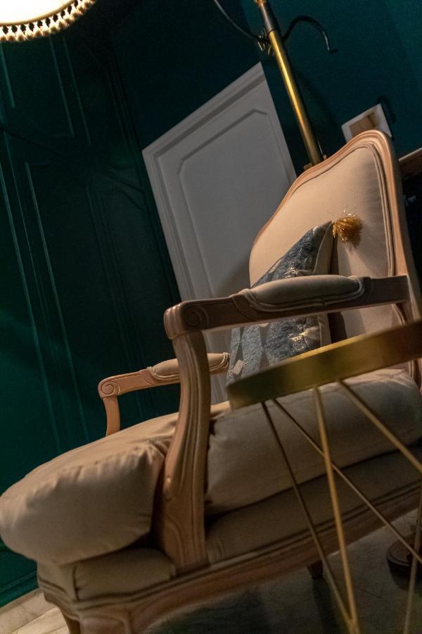 Interno 9 Hotel บารี ภายนอก รูปภาพ