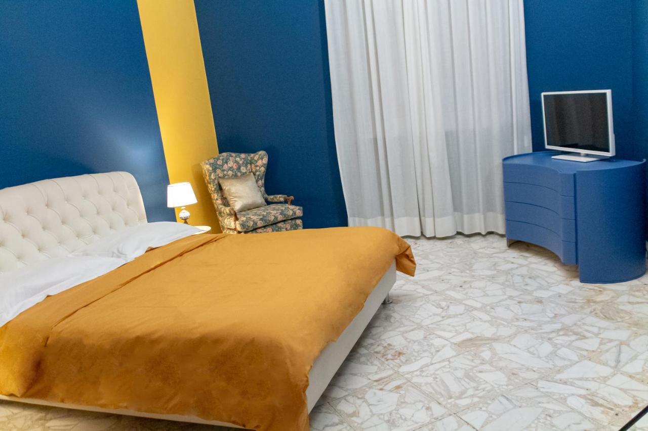 Interno 9 Hotel บารี ภายนอก รูปภาพ