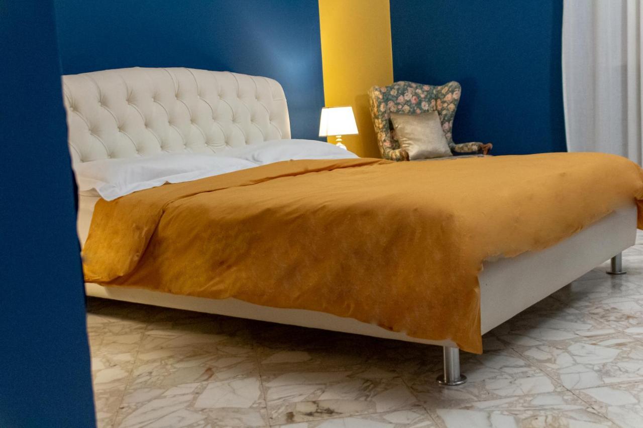 Interno 9 Hotel บารี ภายนอก รูปภาพ